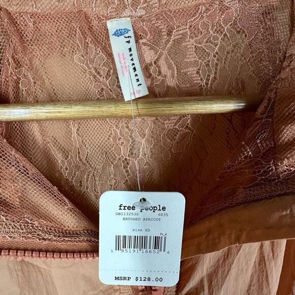 Free People Movement Namaslay Lightweight Jacket Size XS Brushed Apricot - Picture 5 of 12